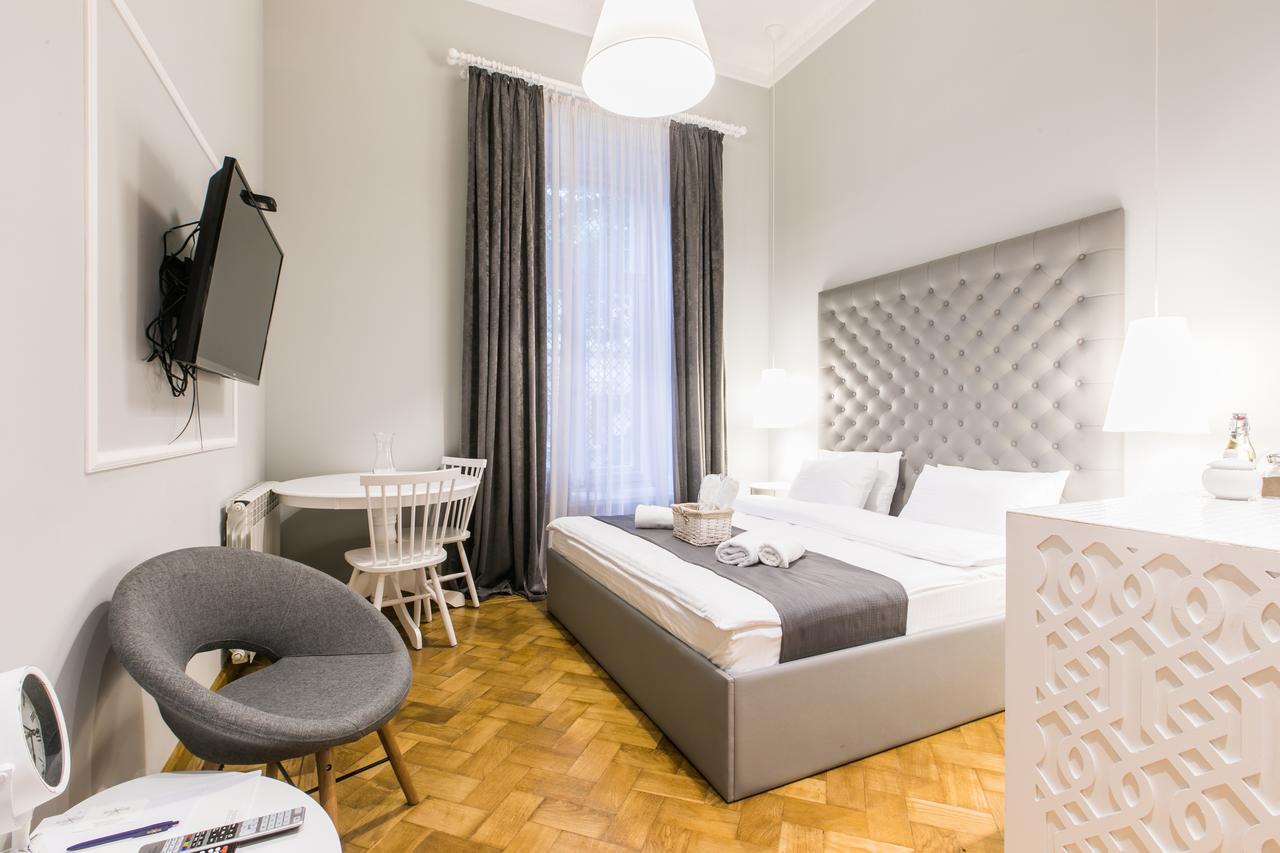 Kuxos Machabeli 2 Studio Тбилиси Экстерьер фото