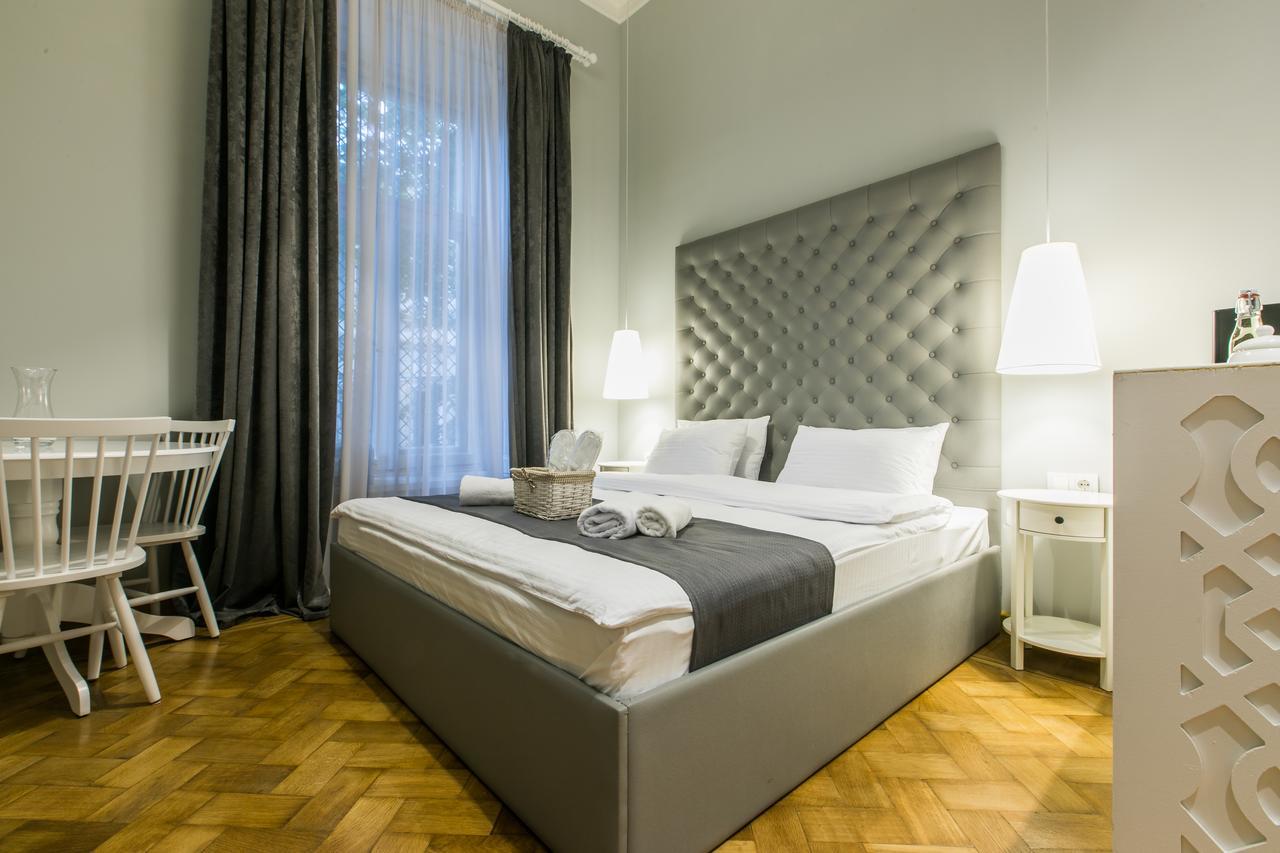 Kuxos Machabeli 2 Studio Тбилиси Экстерьер фото